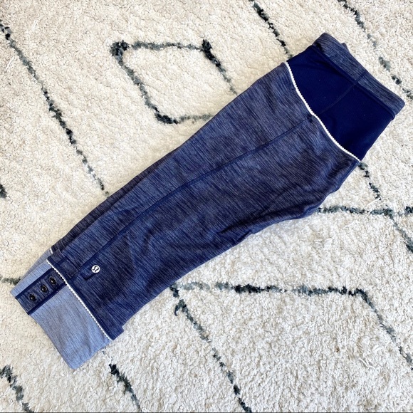 Lululemon Denim Look Yoga Pant - Picture 3 of 9